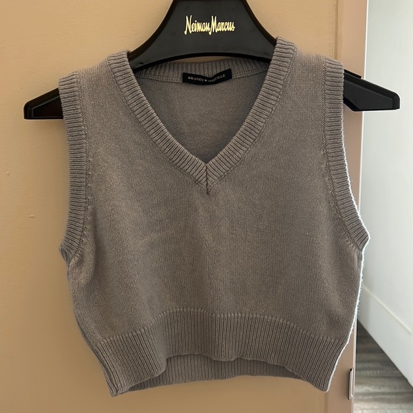 Brandy Melville Vest - Picture 1 of 6